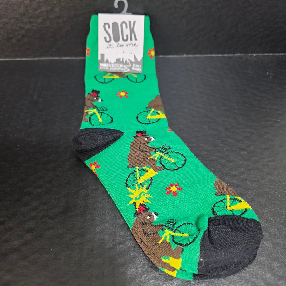 Sock‎ It To Me Crew Socks Womens S Green Bearly Moving Bear Bicycle W0067 NEW
